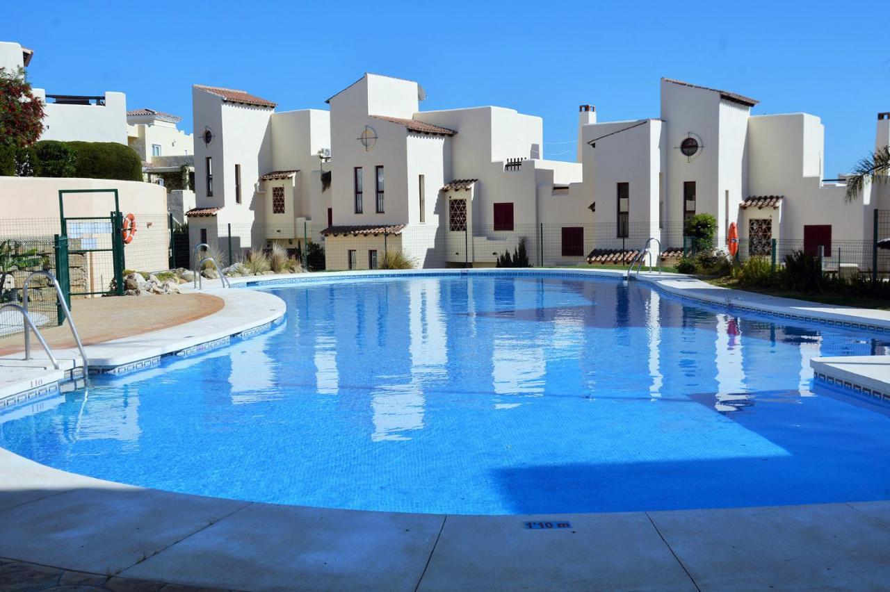 Vista Bahia Apartment Casares Exterior photo
